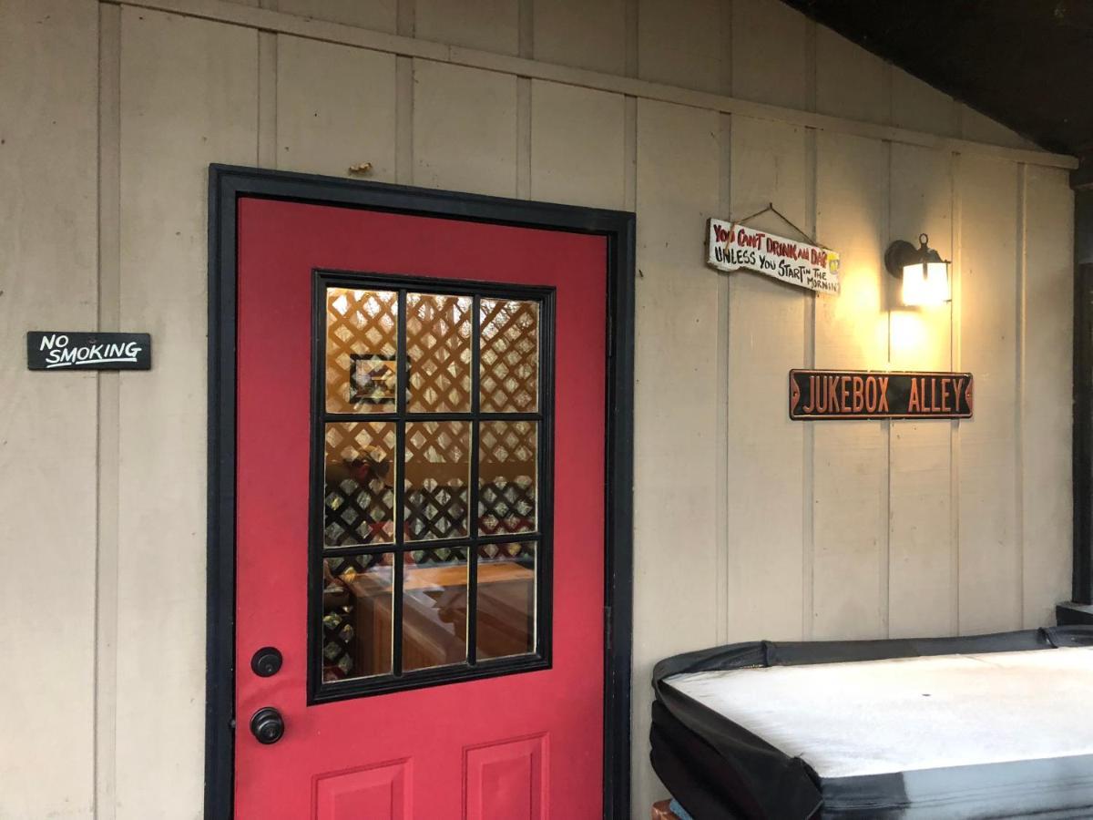 Mountain-Top Cabin Get-Away With Hot Tub And A View Sautee Nacoochee Bagian luar foto